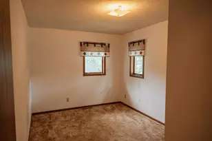 223 W 10th St, Fairmont, MN 56031 - Photo 18