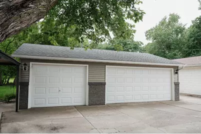 223 W 10th Street, Fairmont, MN 56031 - Photo 32