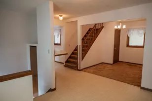 223 W 10th St, Fairmont, MN 56031 - Photo 6