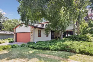 2184 Larry Ho Dr, Saint Paul, MN 55119 - Photo 1