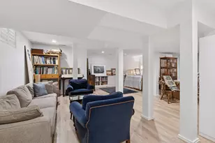 2225 E Lake Of The Isles Pkwy, Minneapolis, MN 55405 - Photo 40