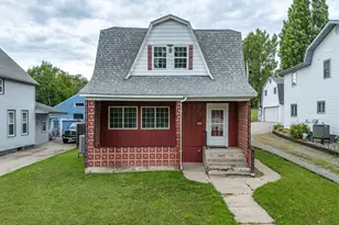 515 Riverside Ave, Crookston, MN 56716 - Photo 1