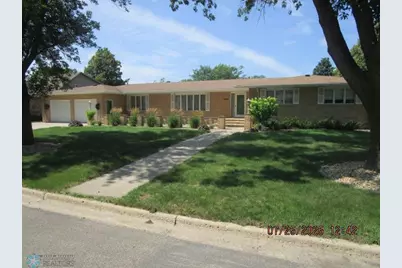 1029 Valley Street, Wahpeton,  58075 - Photo 1