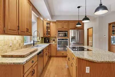 2204 Wildwood Court, Burnsville, MN 55306 - Photo 18