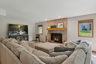 2204 Wildwood Ct, Burnsville, MN 55306 - Photo 52