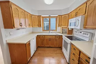 1403 33rd Ave N, Saint Cloud, MN 56303 - Photo 2