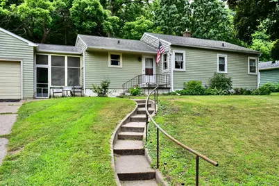 1327 Lakeview Avenue, Winona, MN 55987 - Photo 1