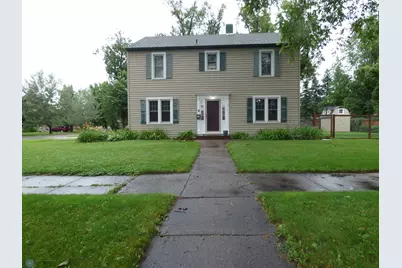 722 4th Avenue N, Wahpeton,  58075 - Photo 1
