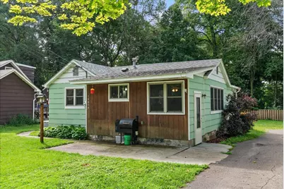 10675 Lincoln Street, Chisago City, MN 55013 - Photo 1