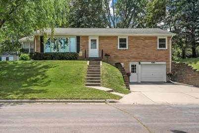 404 6th Avenue NE, Waseca, MN 56093 - Photo 1