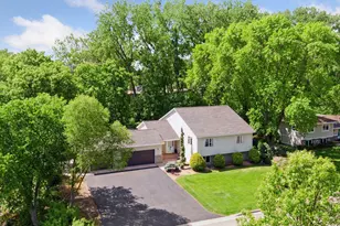 1158 Veronica Ln, Mendota Heights, MN 55118 - Photo 1