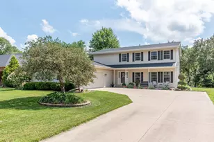 1030 Oak Terrace Dr, North Mankato, MN 56003 - Photo 1