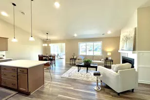 602 9th St, Wanamingo, MN 55983 - Photo 10