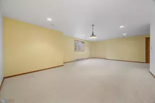 326 44th Ave S, Moorhead, MN 56560 - Photo 18