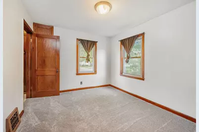 906 N Prairie Avenue, Fairmont, MN 56031 - Photo 10