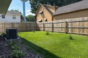 307 Main Street E, Caledonia, MN 55921 - Photo 4