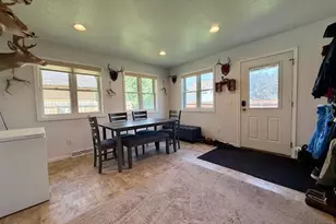 307 Main Street E, Caledonia, MN 55921 - Photo 10