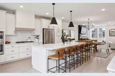 870 Mount  Curve Boulevard #L, Saint Paul, MN 55116 - Photo 2