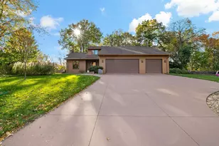 5515 Yorktown Ln N, Plymouth, MN 55442 - Photo 54