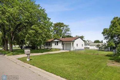 115 2nd Avenue SW, Dilworth, MN 56529 - Photo 1