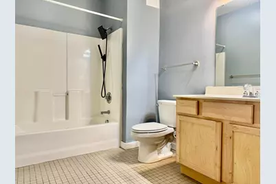 619 8th Street SE #115, Minneapolis, MN 55414 - Photo 16