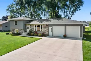 330 8th St SE, Freeport, MN 56331 - Photo 1