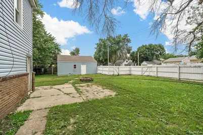1302 8th Avenue NW, Austin, MN 55912 - Photo 12