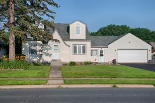 152 21st Ave S, South Saint Paul, MN 55075 - Photo 1