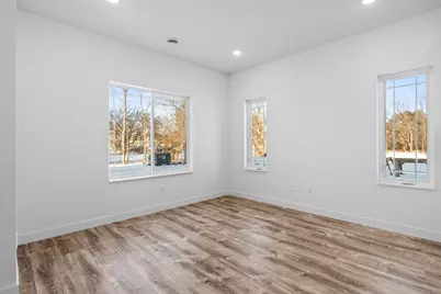 425 W 8th Street #19, New Richmond, WI 54017 - Photo 8