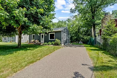 280 Warner Avenue N, Mahtomedi, MN 55115 - Photo 1