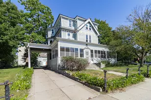 565 Holly Ave, Saint Paul, MN 55102 - Photo 1