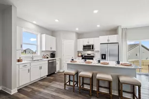 17042 Draper Wy, Lakeville, MN 55044 - Photo 2