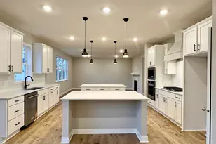 1526 Clover Preserve Wy, Chaska, MN 55318 - Photo 2