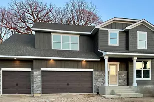 1526 Clover Preserve Wy, Chaska, MN 55318 - Photo 32