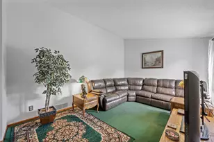 7996 Corey Path, Inver Grove Heights, MN 55076 - Photo 8