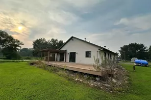 921 Lillian St, Waterville, MN 56096 - Photo 10