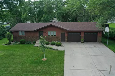 2309 3rd Avenue SE, Willmar, MN 56201 - Photo 1