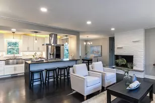 4201 Dunberry Ln, Edina, MN 55435 - Photo 2