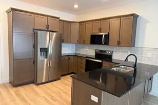 5877 41st St S, Fargo, ND 58104 - Photo 4