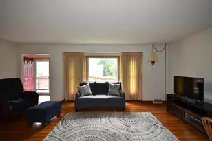 345 E 5th St, Zumbrota, MN 55992 - Photo 8