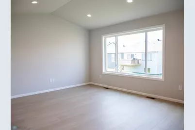 6715 Meadow View Drive S, Fargo, ND 58104 - Photo 14