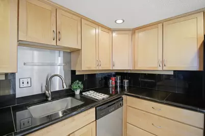 207 5th Avenue SW #802, Rochester, MN 55902 - Photo 14