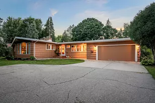 600 20th St SW, Austin, MN 55912 - Photo 1