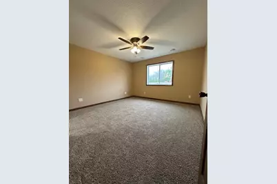 1560 Gray Fox Drive NE, Owatonna, MN 55060 - Photo 8