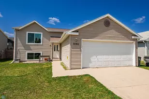 3101 32nd St S, Moorhead, MN 56560 - Photo 1