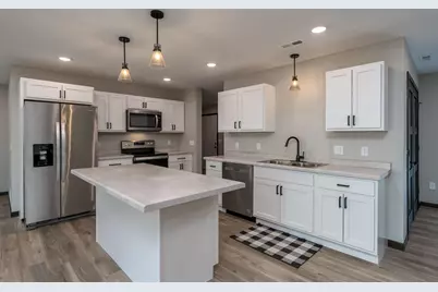 3211 Scotch Lane, Mankato, MN 56001 - Photo 4