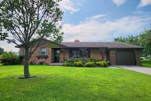 1015 Hwy Ave, Bird Island, MN 55310 - Photo 1