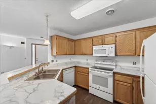 4746 N 6th St, Minneapolis, MN 55430 - Photo 16