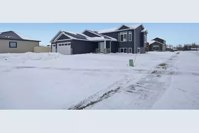 7494 Eagle Pointe Drive S, Fargo, ND 58104 - Photo 2