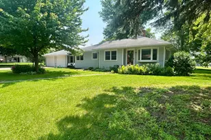 815 Court Ave, Gaylord, MN 55334 - Photo 1